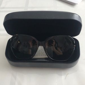 Coach sun glasses